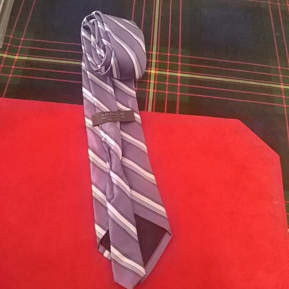 FREE WITH PURCHASE **Arrow Men's Purple Tie - Picture 2 of 3